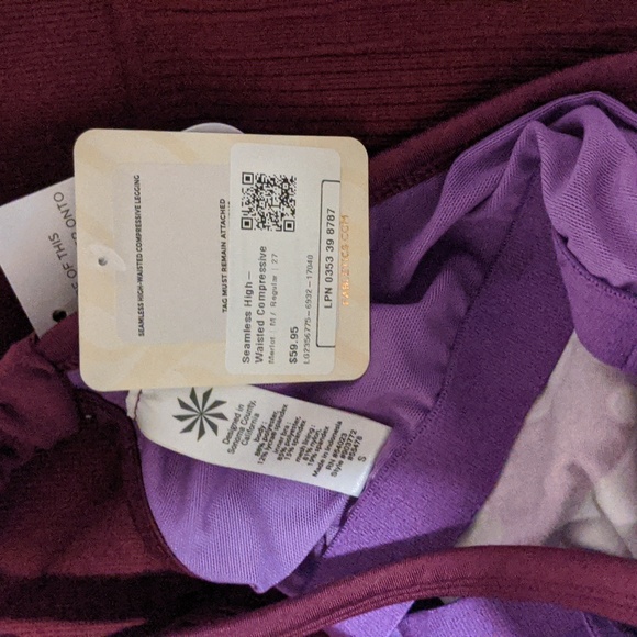 Fabletics Leggings and unknown Brand Women's workout top (curated set) - Picture 2 of 6